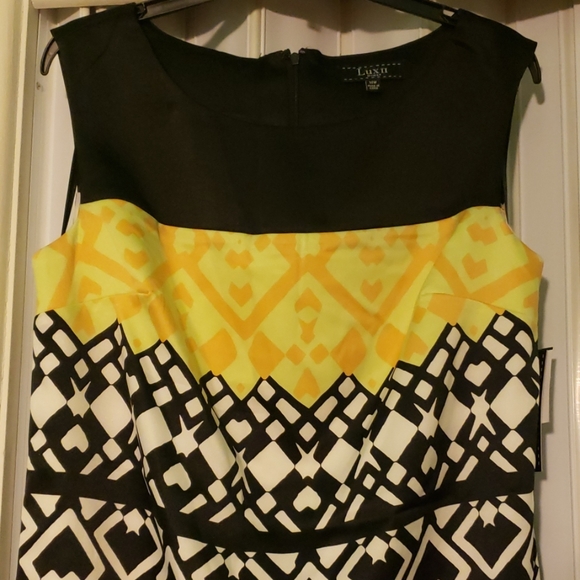 Lux II Dress - Picture 2 of 8